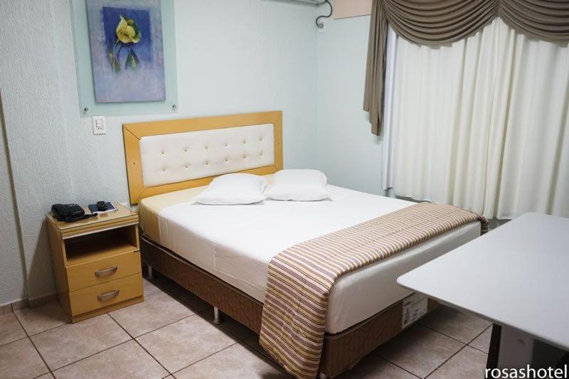 Rosa'S Hotel โตเลโด ภายนอก รูปภาพ